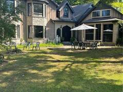 17 THOMAS Street Red Bay Ontario, N0H 2T0