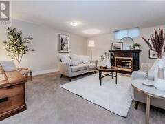 255 SUMMERFIELD Drive Unit# 18 Guelph Ontario, N1L 0E1