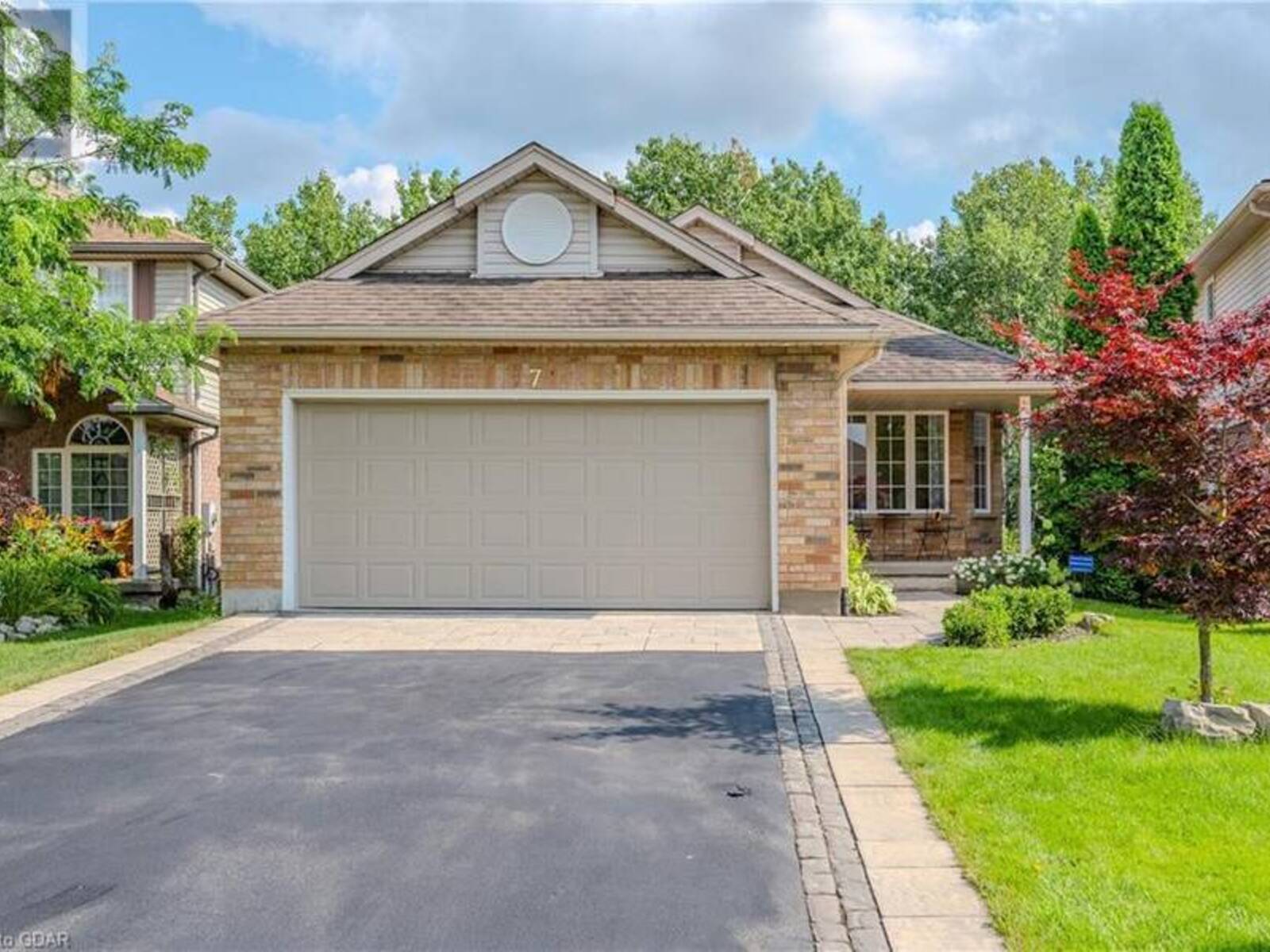 7 WHITETAIL Court, Guelph, Ontario N1L 1H6