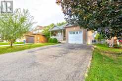 8 HAYWARD Crescent | Guelph Ontario | Slide Image Two