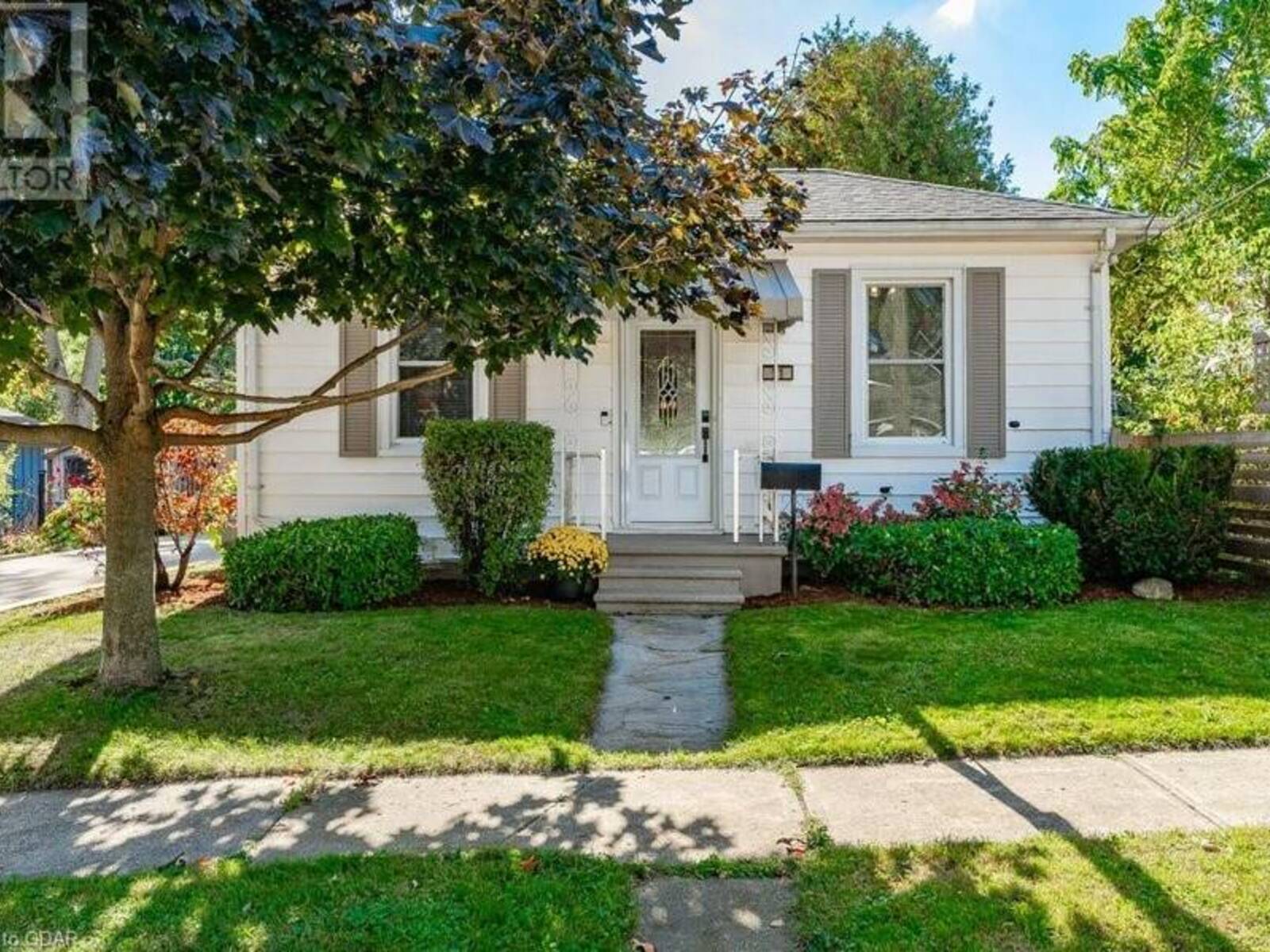 11 FERGUS Street, Guelph, Ontario N1H 5K7