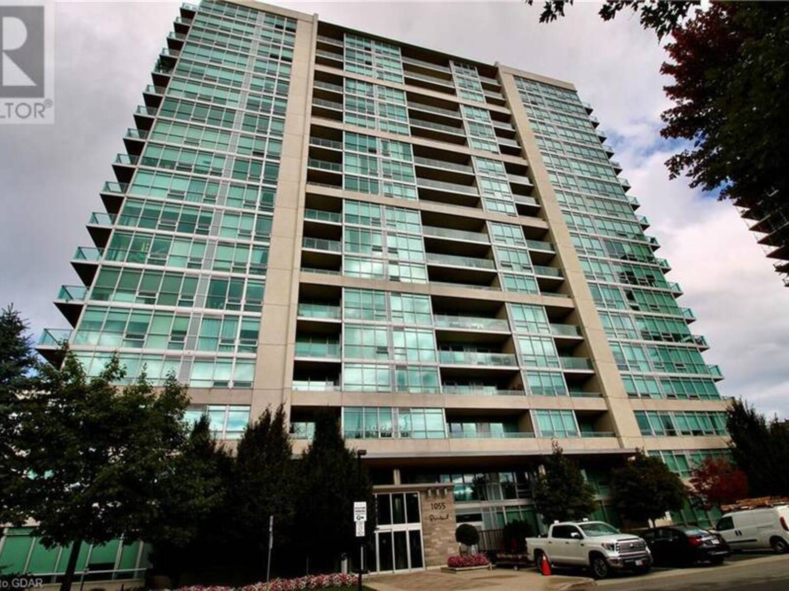 1055 SOUTHDOWN Road Unit# 810, Mississauga, Ontario L5J 0A3