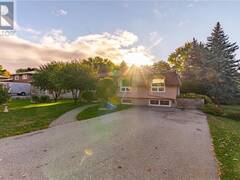 2 HAMILTON Drive Guelph/Eramosa Ontario, N1E 0N9