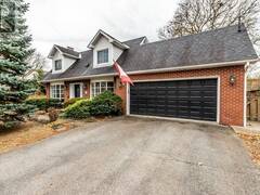 69 RODNEY Boulevard Guelph Ontario, N1G 2H4