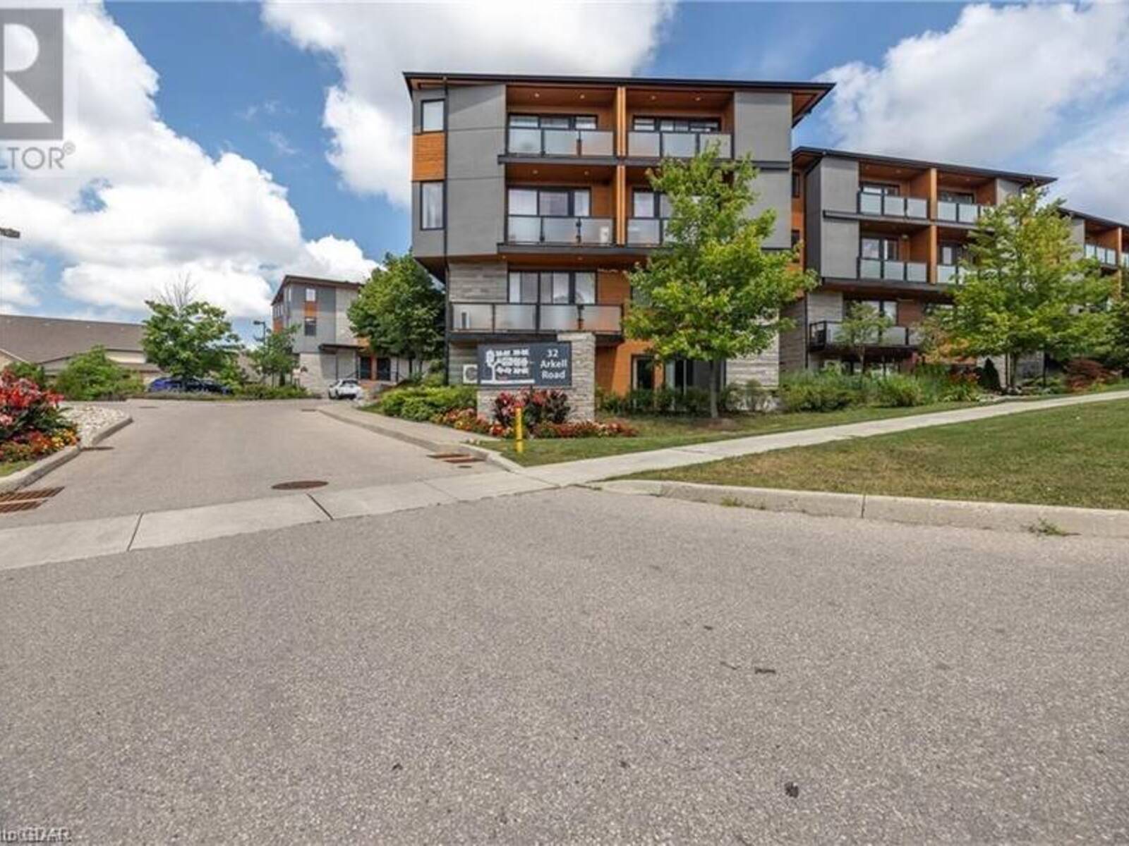 32 ARKELL Road Unit# 17, Guelph, Ontario N1L 0L4