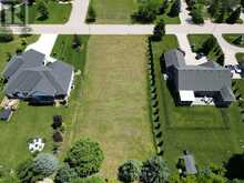 19 CARRIAGE LANE | Bayfield Ontario | Slide Image Ten