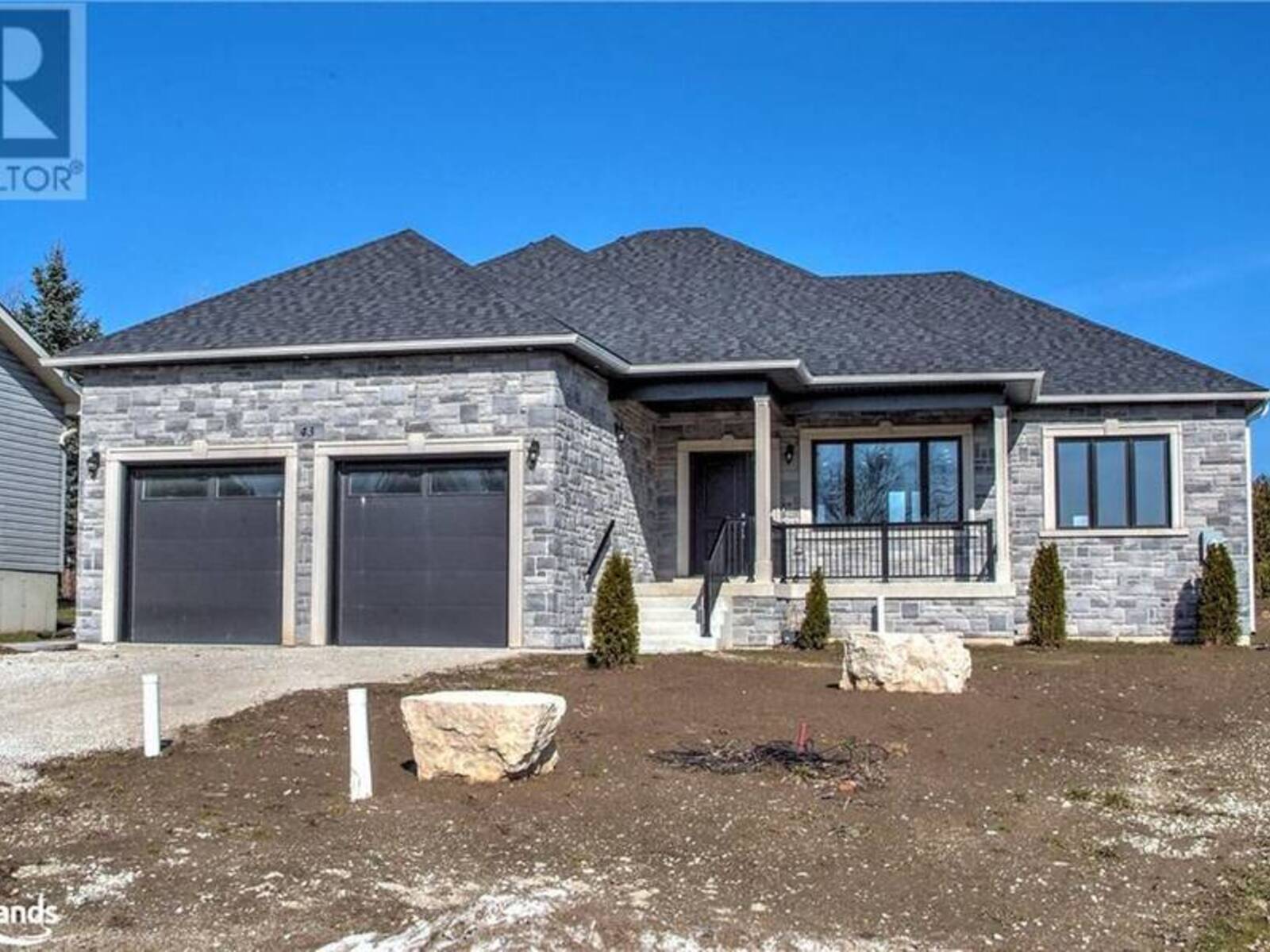 43 COUNTRY Crescent, Meaford, Ontario N4L 1L7