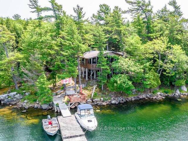 B207-7 WAHSOUNE ISLAND Parry Sound Ontario, P2A 1T4 - 3 Bedrooms Waterfront Home For sale