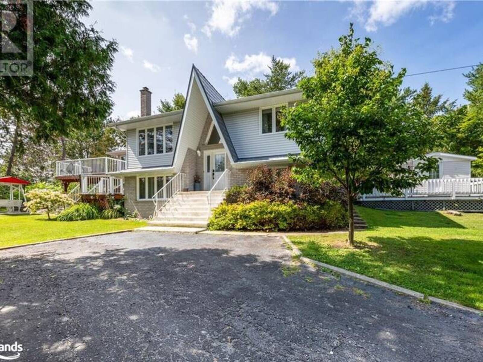 34 ISLAND Road W, St. Charles, Ontario P0M 2W0