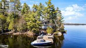 29 BEACHGROVE ISLAND 33LM | Gravenhurst Ontario | Slide Image Nine