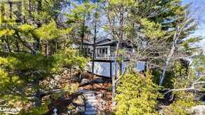 29 BEACHGROVE ISLAND 33LM | Gravenhurst Ontario | Slide Image Ten