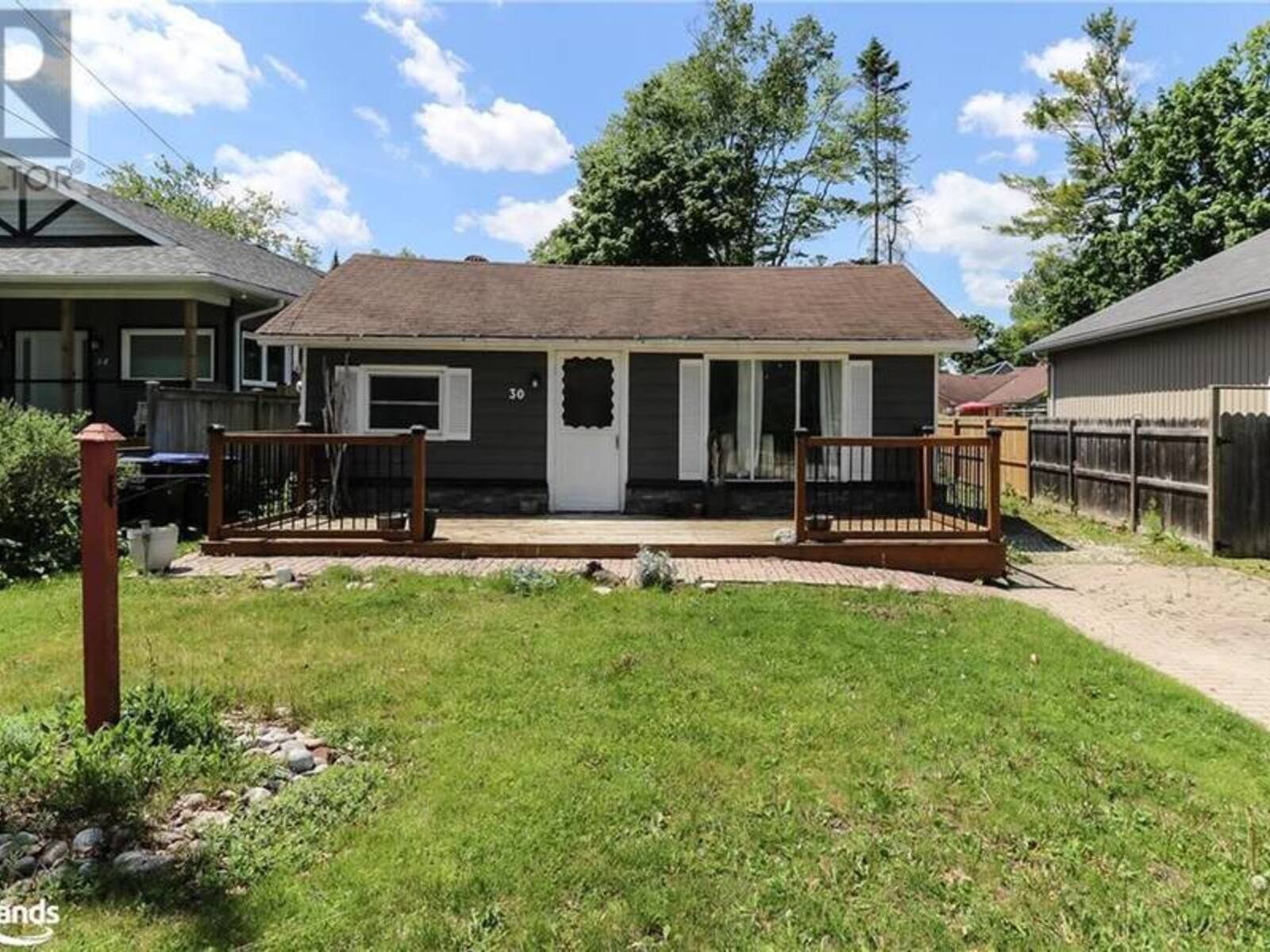 30 64TH Street N, Wasaga Beach, Ontario L9Z 1V2