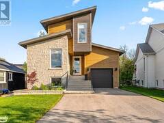 2189 SHORE Lane Wasaga Beach Ontario, L9Z 2X7