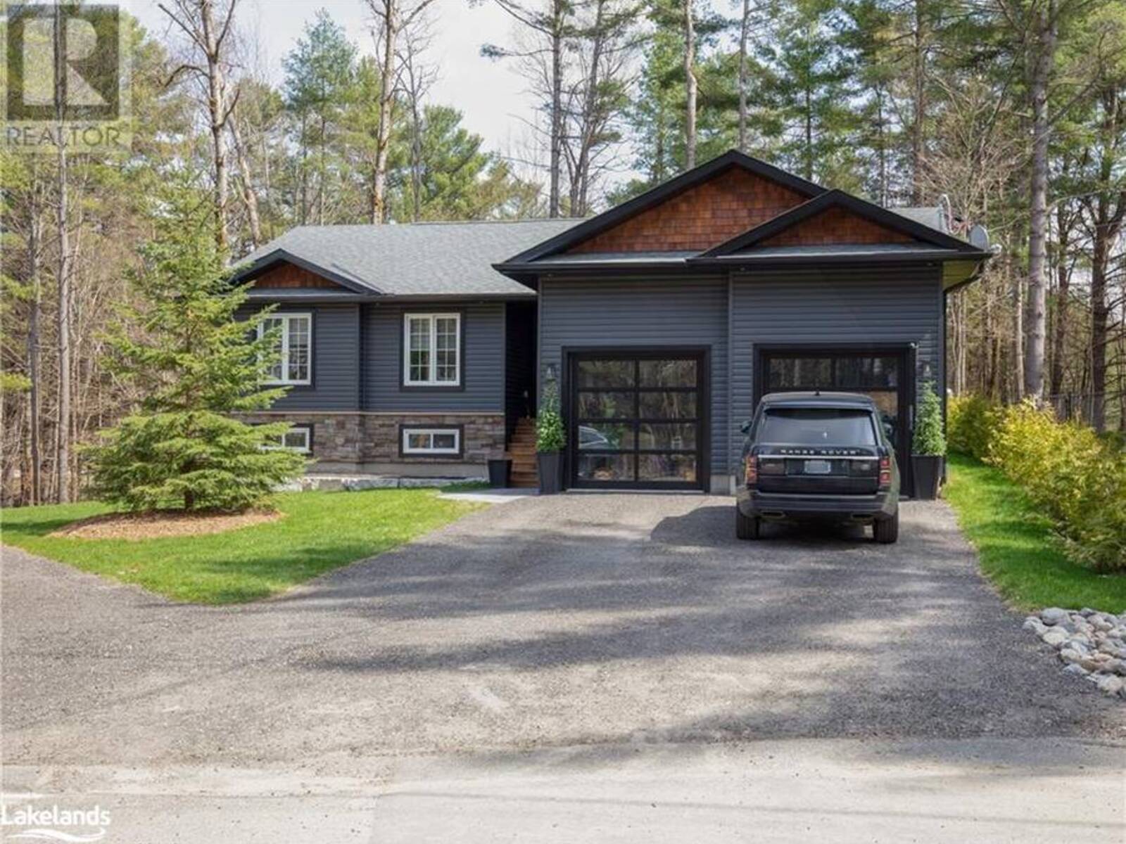 149 BOWYER Road W, Huntsville, Ontario P1H 2J4