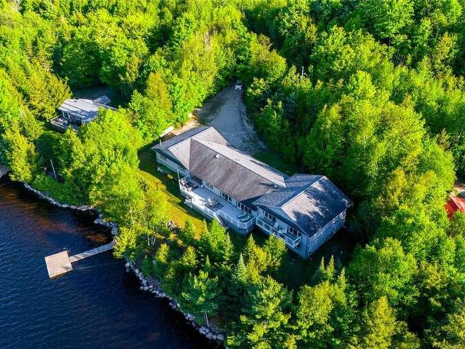 1194 RATTLESNAKE Road, Haliburton, Ontario K0M 1S0