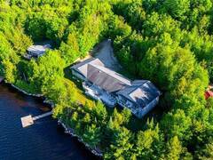 1194 RATTLESNAKE Road Haliburton Ontario, K0M 1S0