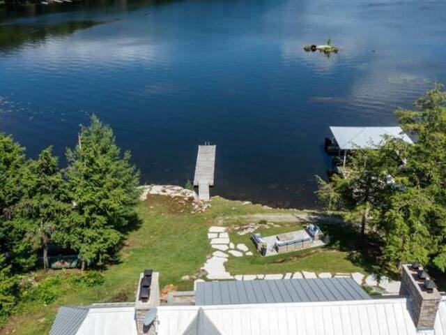 68 ISLAND 120 Port Severn Ontario, L0K 1S0