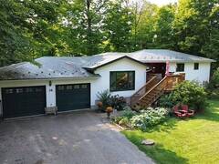 14 SENECA Crescent Tiny Ontario, L9M 0C9