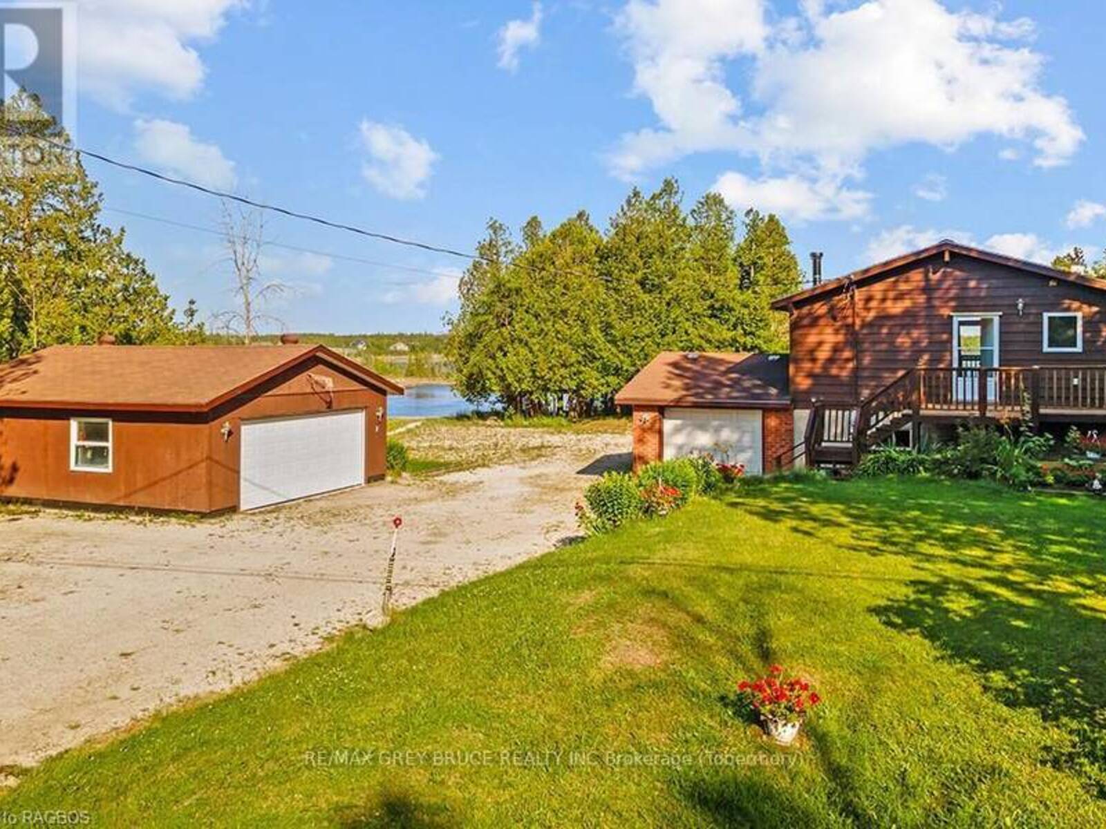 373 EAGLE ROAD, Northern Bruce Peninsula, Ontario N0H 2R0