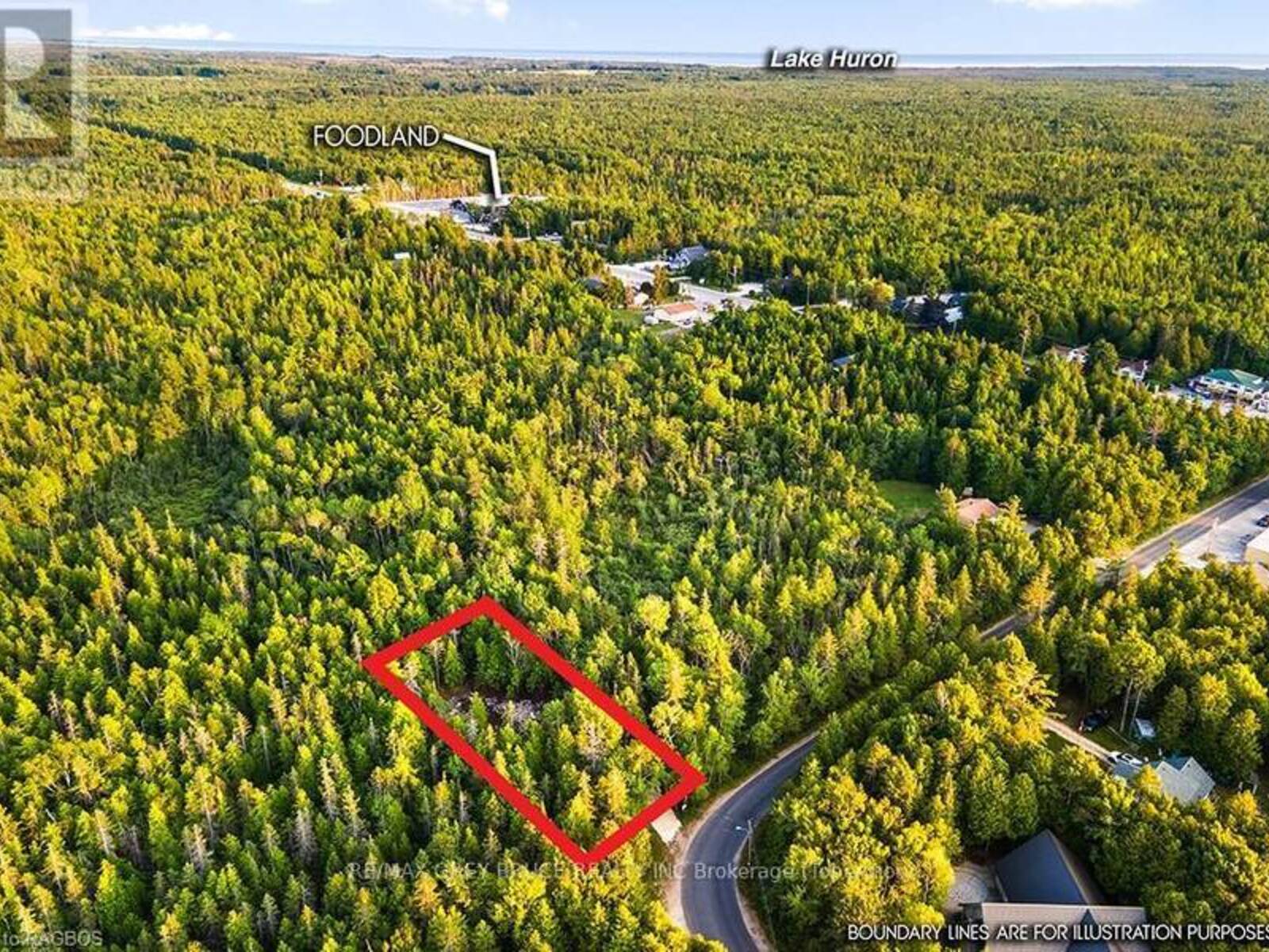 24 NICHOLAS STREET, Northern Bruce Peninsula, Ontario N0H 2R0