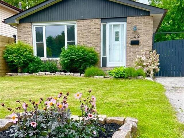 42 COURTICE Crescent Collingwood Ontario, L9Y 4G1