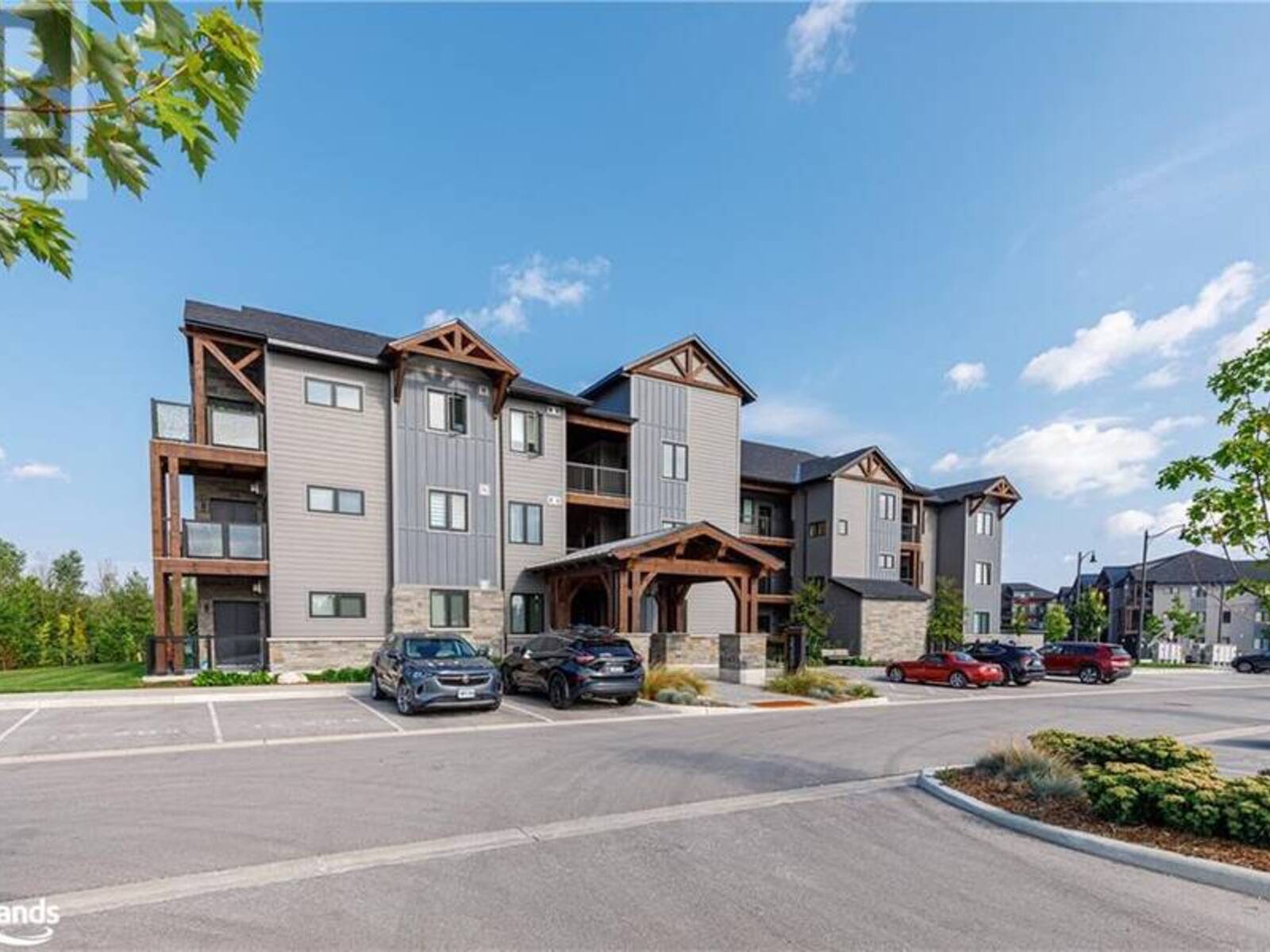 12 BEAUSOLEIL Lane Unit# 304, The Blue Mountains, Ontario L9Y 2X5