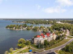 140 CEDAR ISLAND Road Unit# 104 Orillia Ontario, L3V 1T1