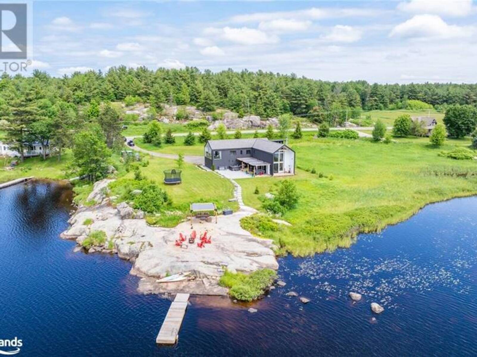 1594 DOE LAKE Road, Gravenhurst, Ontario P1P 1R3