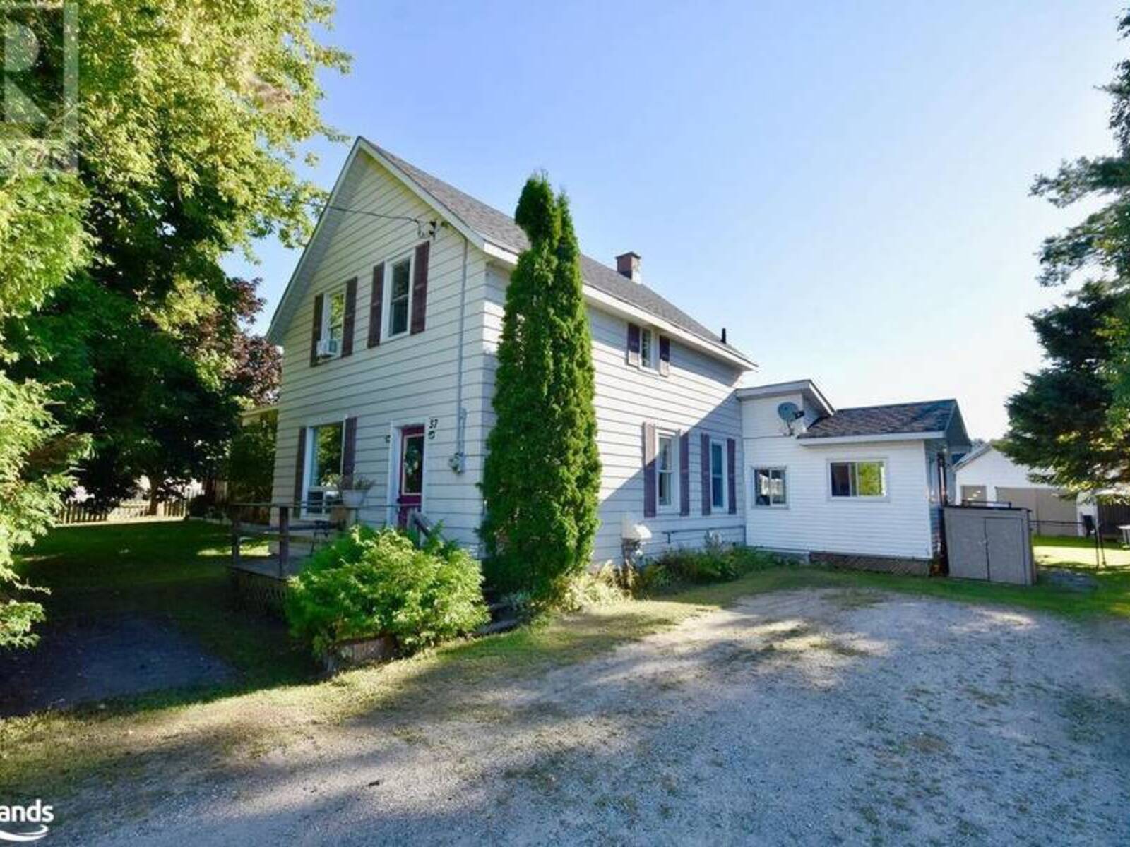 37 CHATHAM Street, Penetanguishene, Ontario L9M 1C1