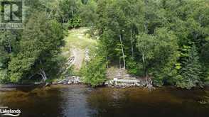 1956 WIGAMOG Road | Haliburton Ontario | Slide Image One