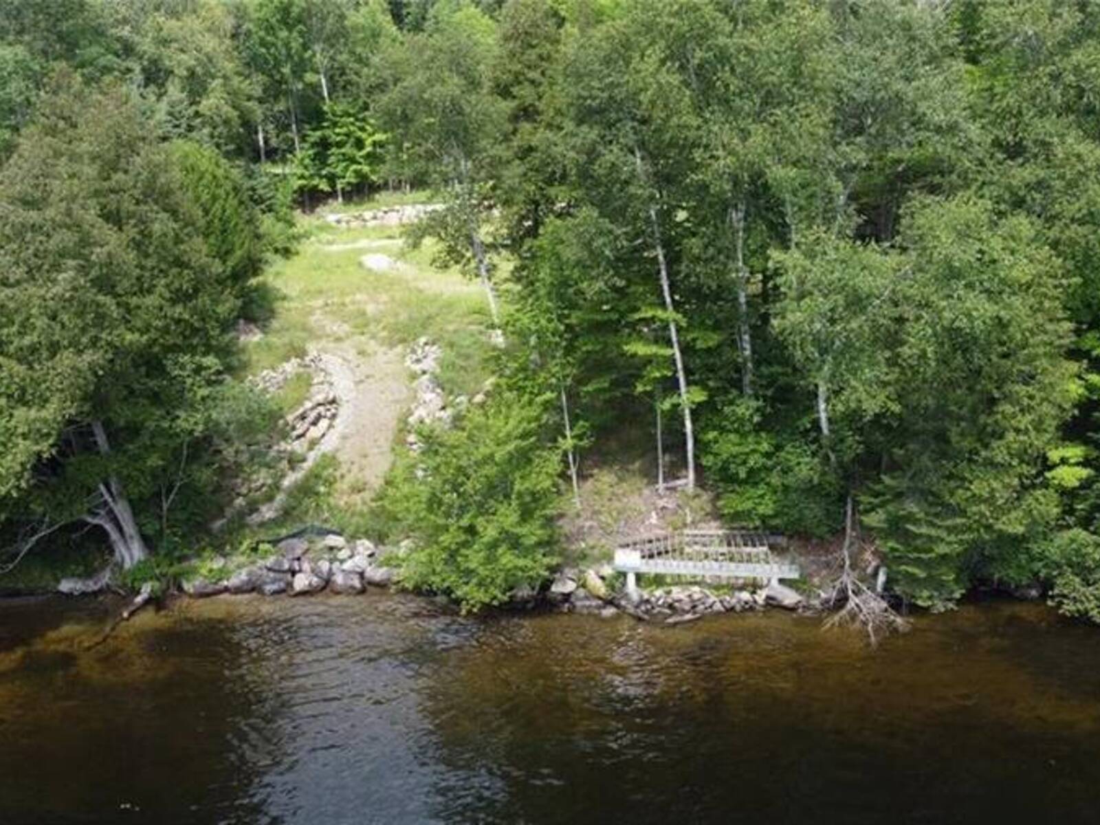 1956 WIGAMOG Road, Haliburton, Ontario K0M 1S0