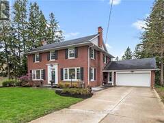 115 COLCLEUGH AVENUE Mount Forest Ontario, N0G 2L1