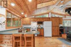 1055 EAST WALKER LAKE Drive | Lake of Bays Ontario | Slide Image Nine