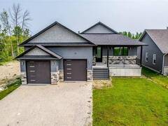 18 LAKESHORE Road Wasaga Beach Ontario, L9Z 2Y5