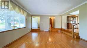 93 LANGFORD DR DRIVE | Lucan Biddulph Ontario | Slide Image Nine