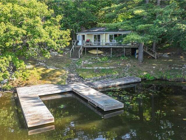 2910 MACLEAN LK N S Road Port Severn Ontario, L0K 1E0