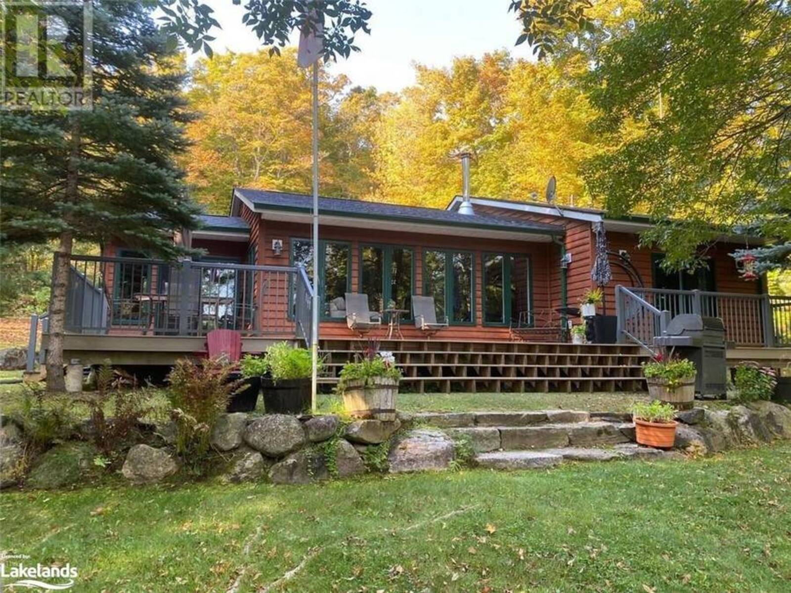 1052 NUTCRACKER Trail, Haliburton, Ontario K0M 1S0