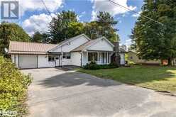 6 VINTAGE Crescent | Minden Ontario | Slide Image One