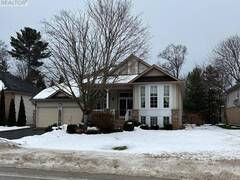 7 TRAILWOOD PLACE Wasaga Beach Ontario, L9Z 1M6