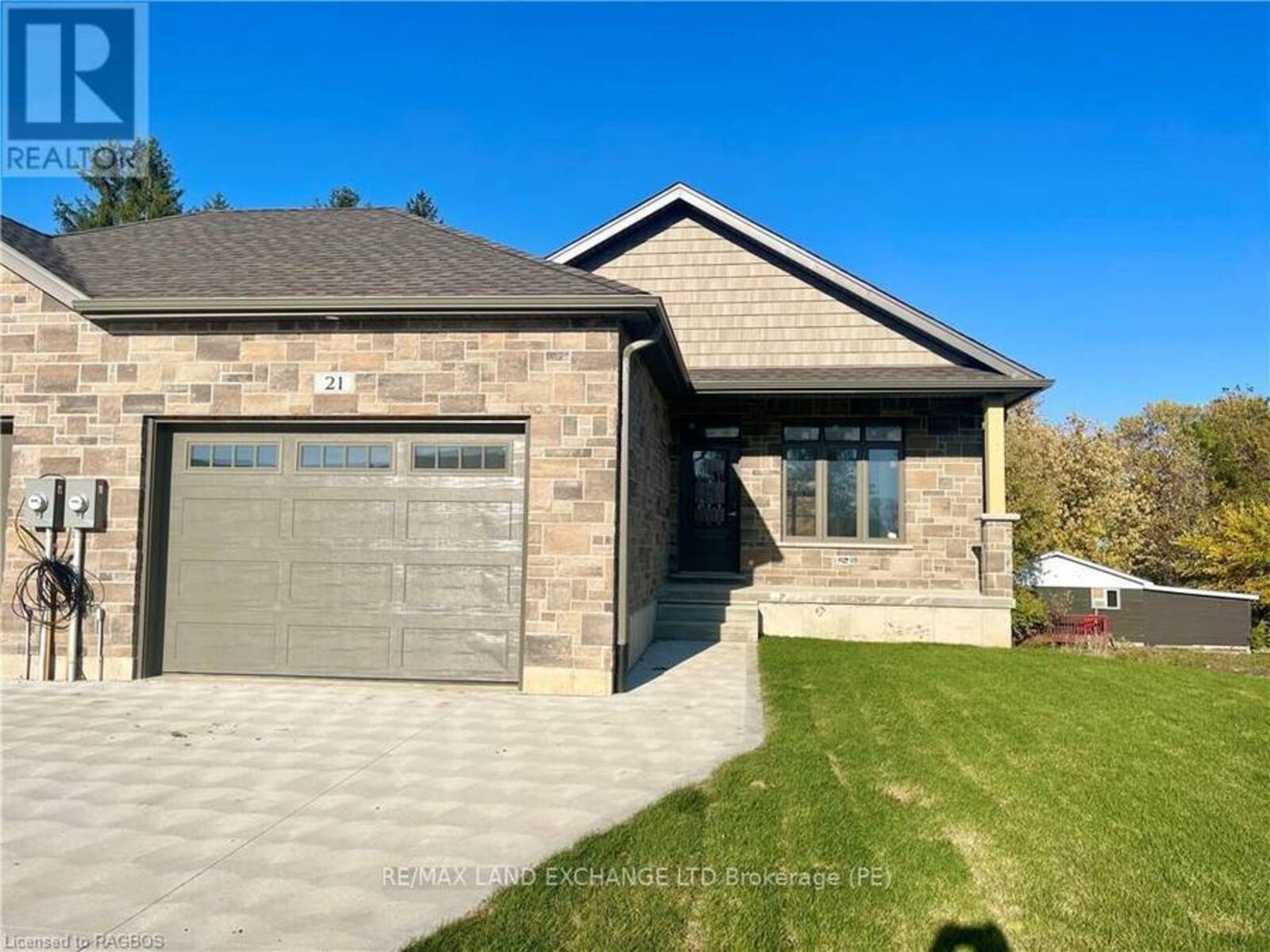 21 NYAH COURT, Kincardine, Ontario N0G 2T0