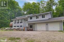 1930 TRAPPERS TRAIL Road | Haliburton Ontario | Slide Image Four