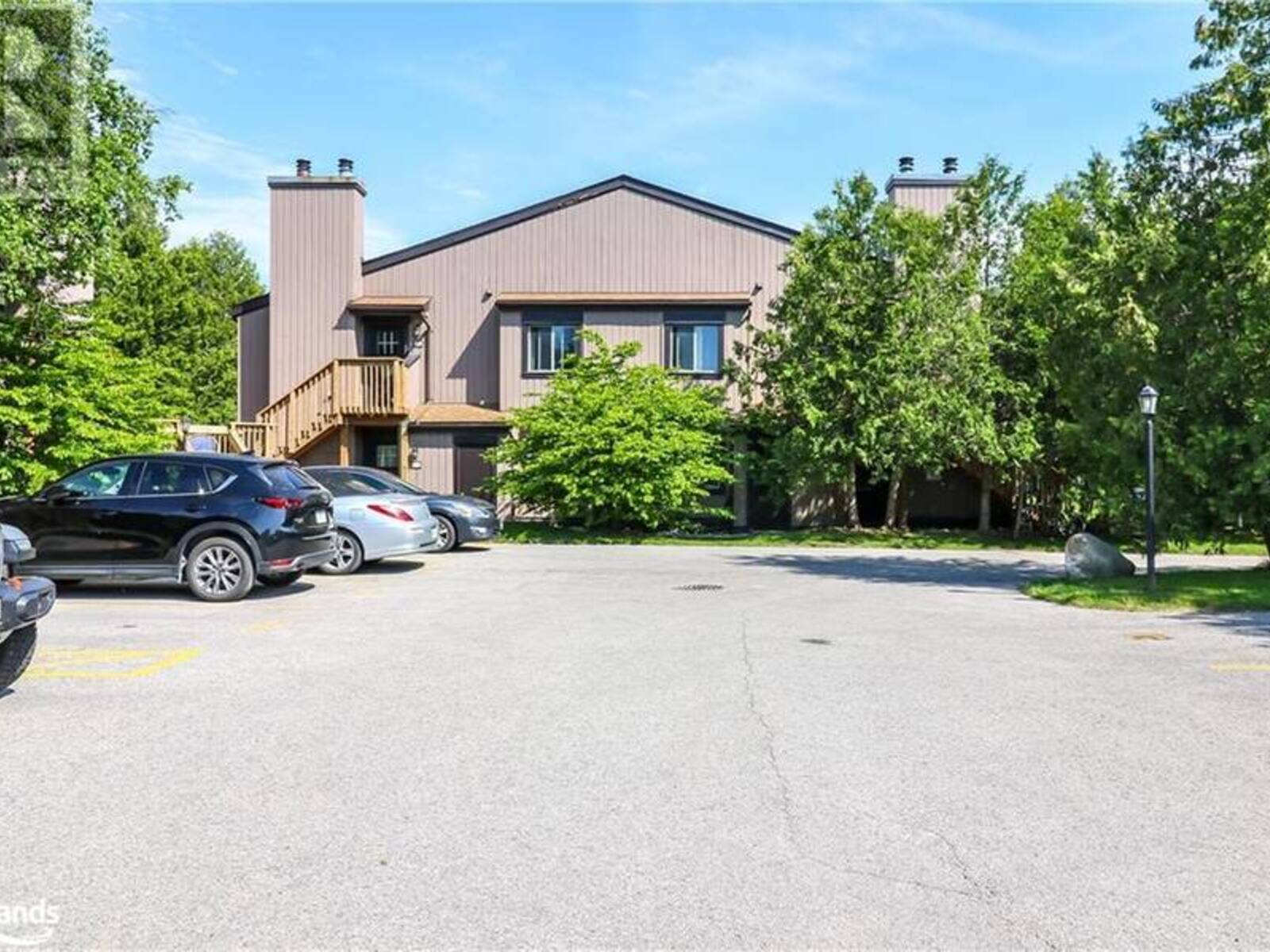 27 DAWSON Drive Unit# 136, Collingwood, Ontario L9Y 5B4