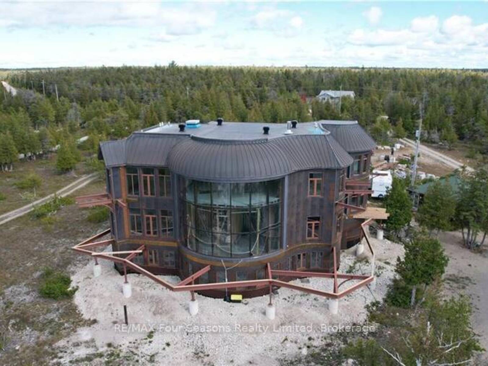 794 DORCAS BAY ROAD, Northern Bruce Peninsula, Ontario N0H 2R0