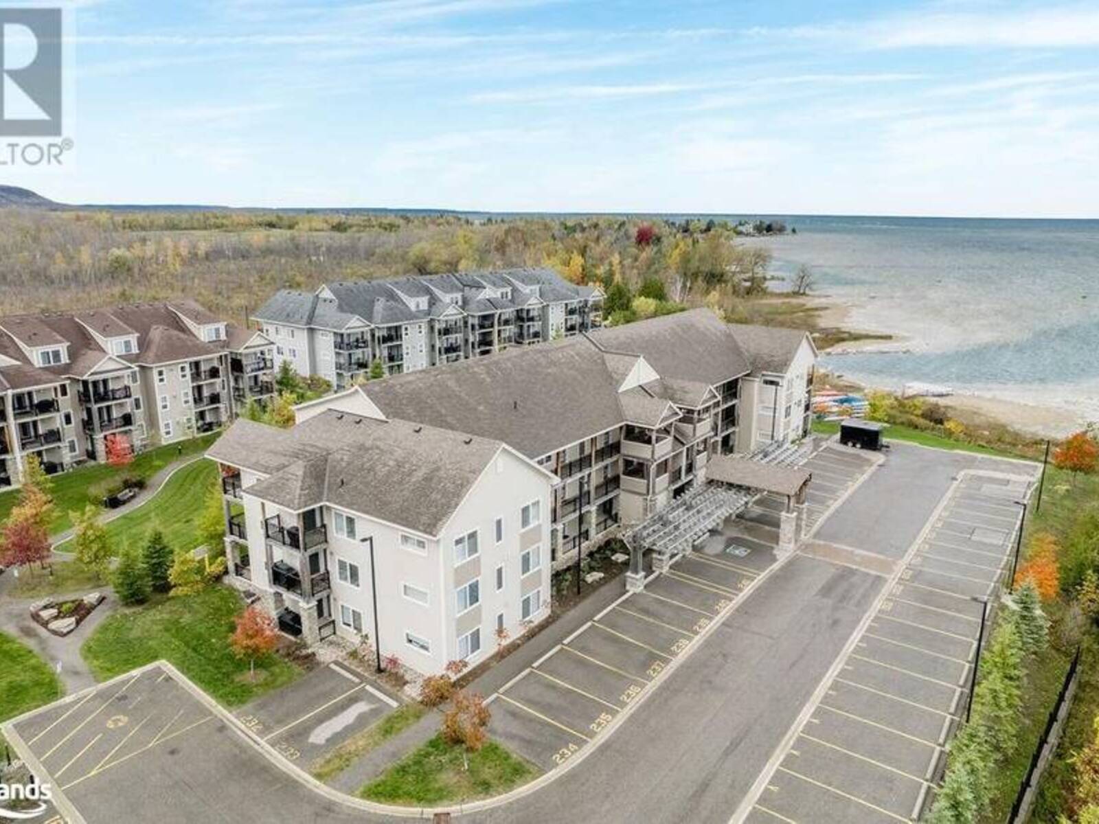 4 COVE Court Unit# 104, Collingwood, Ontario L9Y 0Y6