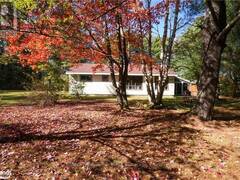 29 SELLENS AVENUE Bracebridge Ontario, P1L 1R3