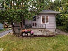 3 CORA Street E Huntsville Ontario, P1H 1T5