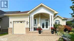 28 MARINE VIEW Drive | Collingwood Ontario | Slide Image Nine