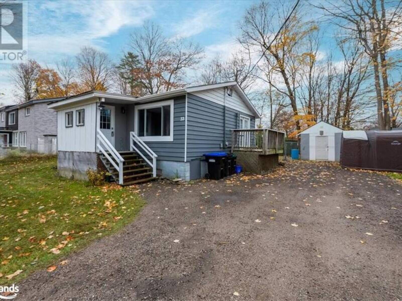 33 HEDA Drive N, Tiny, Ontario L9M 0B3