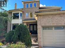 14 MARSH HARBOUR | Aurora Ontario | Slide Image One