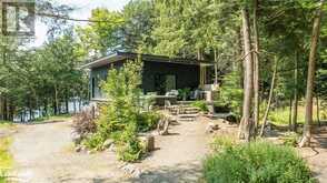 1039 VIEWPOINT Trail | Bracebridge Ontario | Slide Image Eight